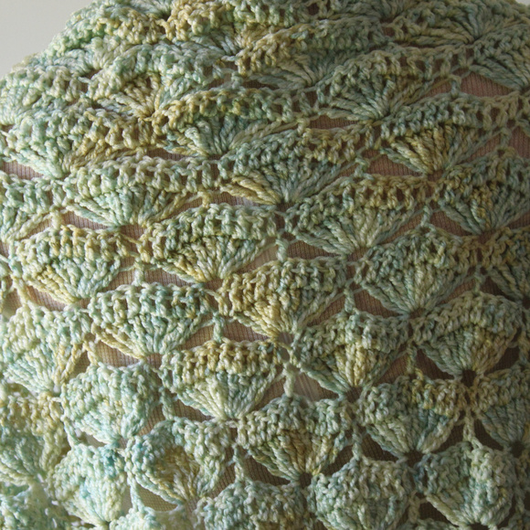 Vintage Hand Made Crochet Shawl - Picture 3 of 6